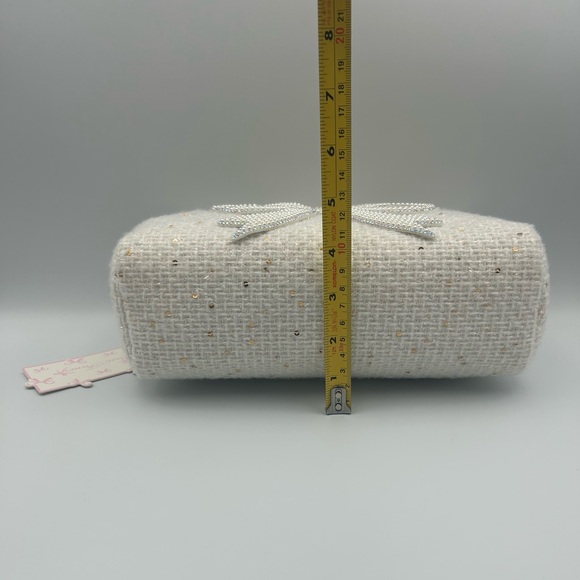 *New* Bow Fancy Off-White Knit Beaded Bow Makeup/Travel Bag - Picture 13 of 13